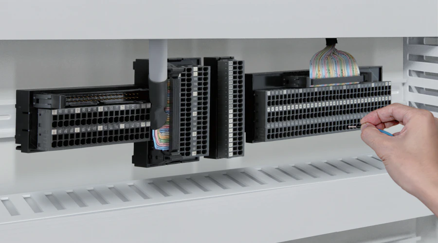 OMRON 【小型连接器端子台XW2K系列】新品发布！尺寸更紧凑，赋予控制柜全新的价值！